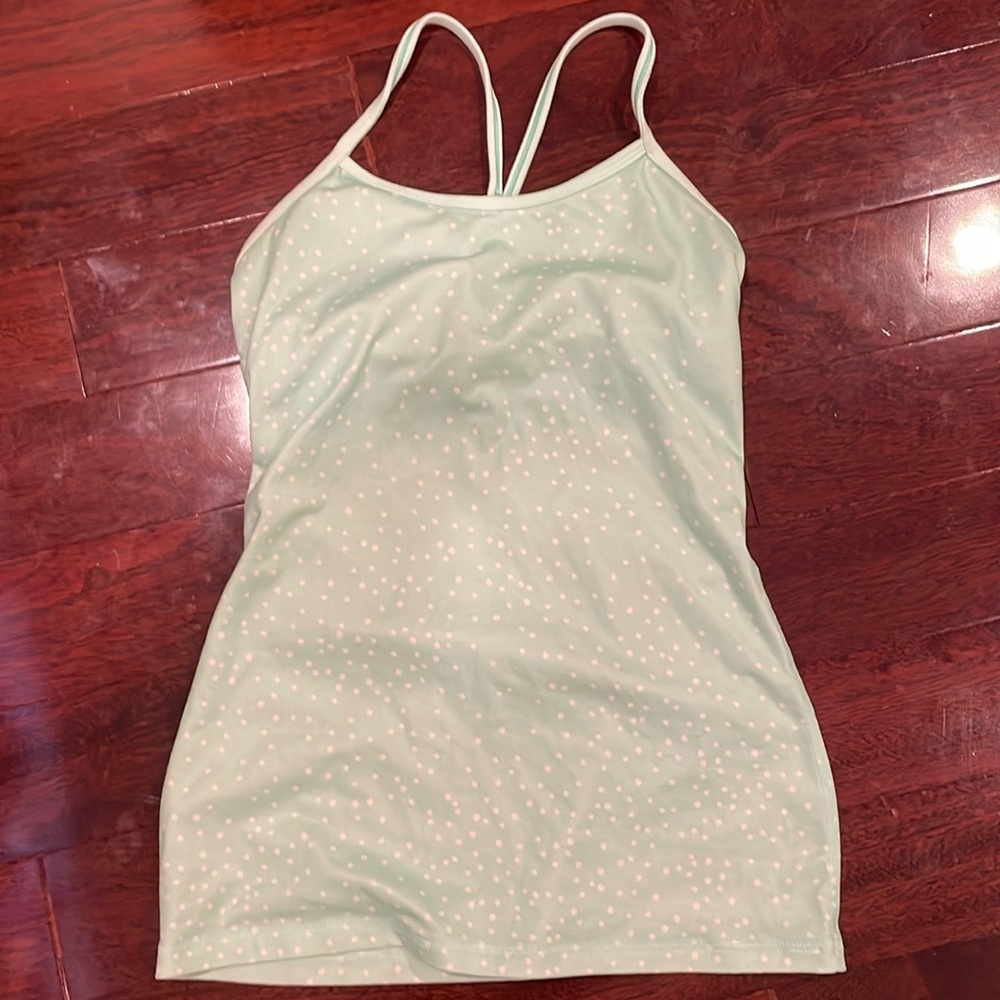 Lululemon tank